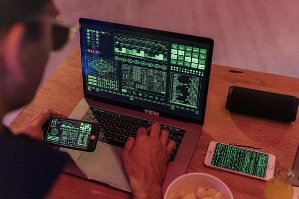 Key considerations for selecting your ideal professional pencil skirt